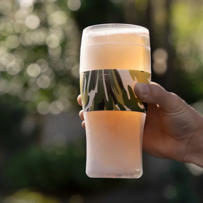 Beer FREEZE™ in Green Camo, Set of 1