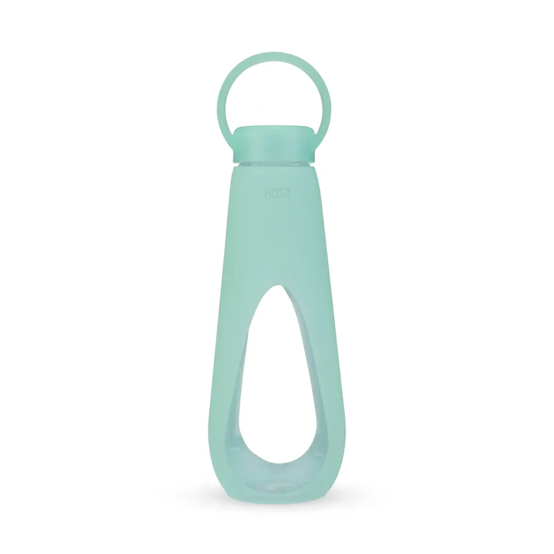 Garrafa de água de vidro revestida a silicone em menta